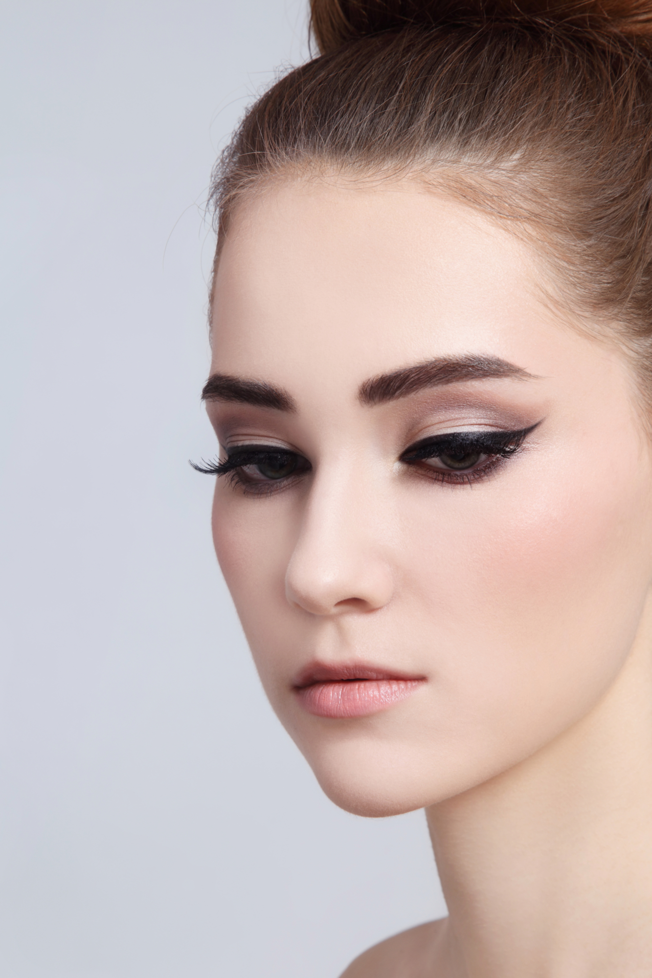 Eyeliner v hipu spremeni podobo vašega obraza